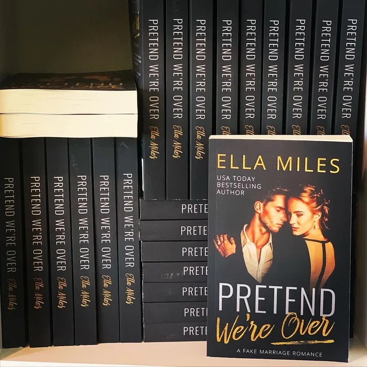 Ella Miles Bookstagrammer group